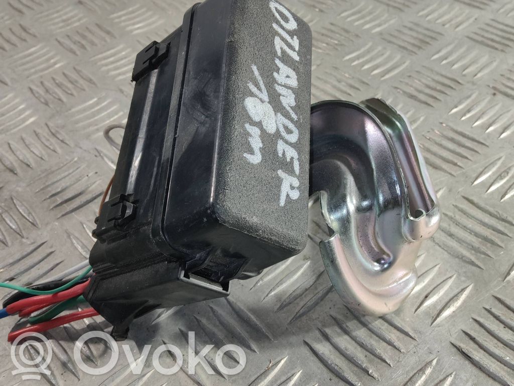 Mitsubishi Outlander Módulo de fusible 