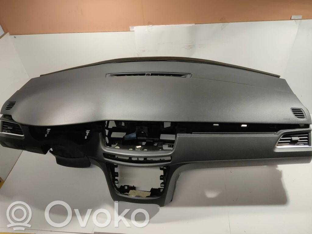 Peugeot 508 Panelė 
