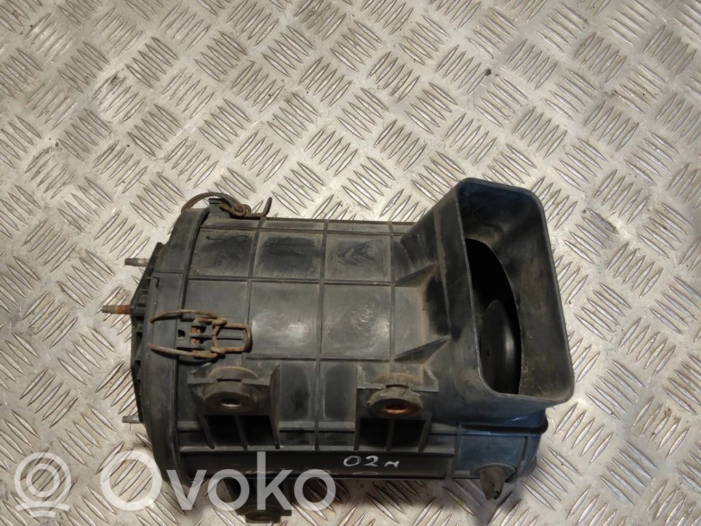 Nissan Terrano Obudowa filtra powietrza 