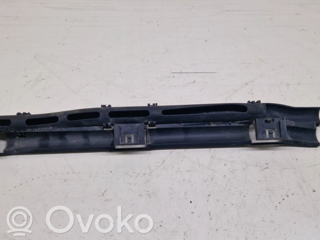 BMW 3 E90 E91 Muu moottoritilan osa 