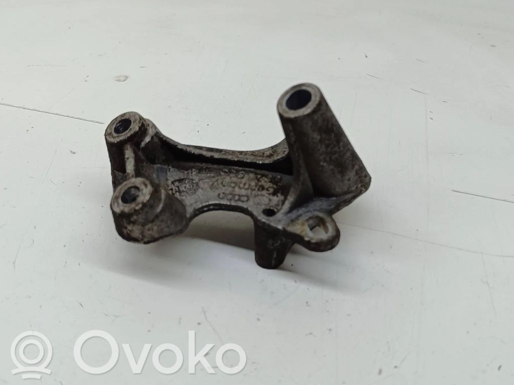 Volkswagen Golf IV Engine mounting bracket 