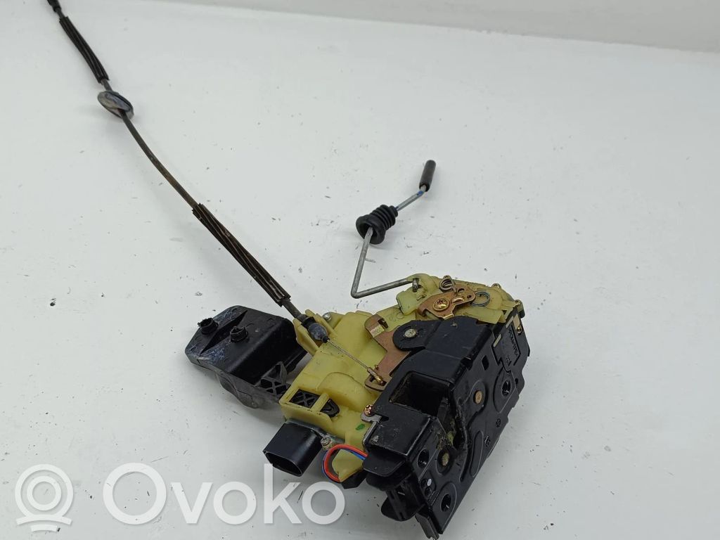 Volkswagen Golf IV Zamek drzwi przednich 