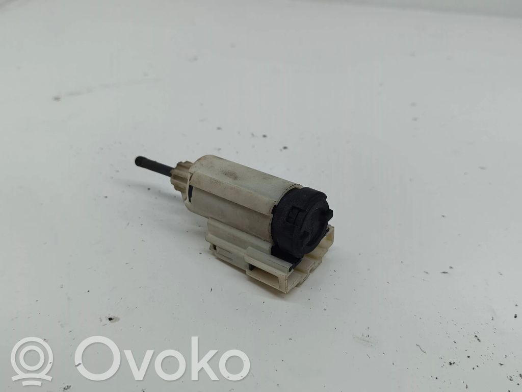 Audi A4 S4 B7 8E 8H Brake pedal sensor switch 