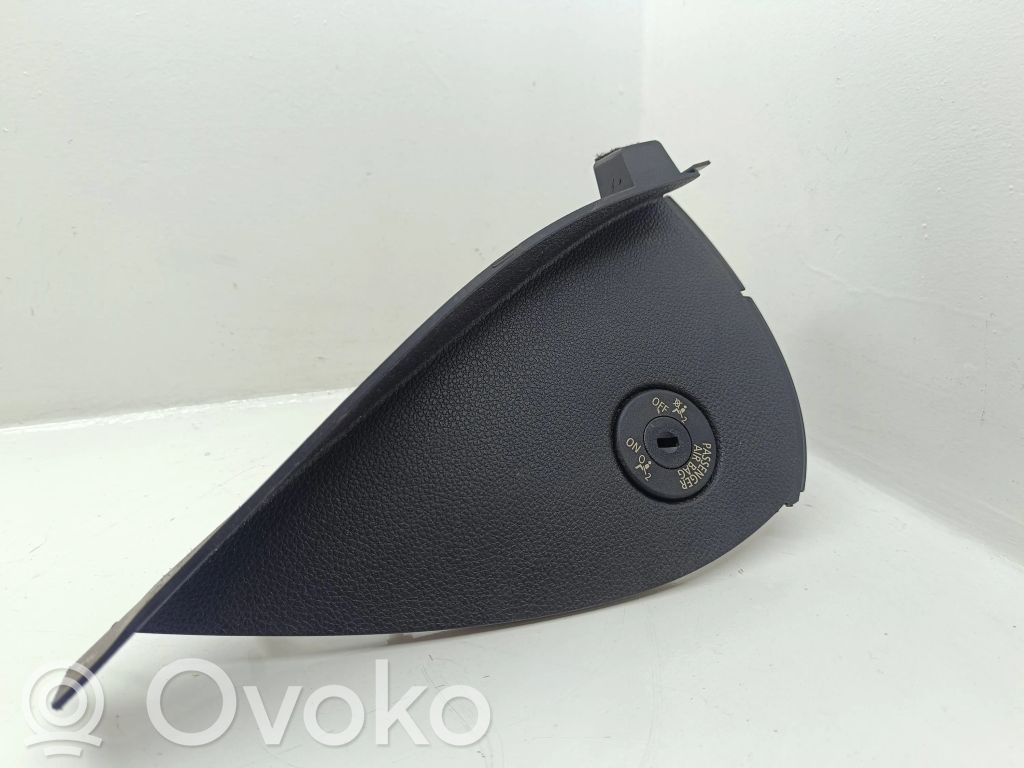 BMW 1 E81 E87 Dashboard side end trim 