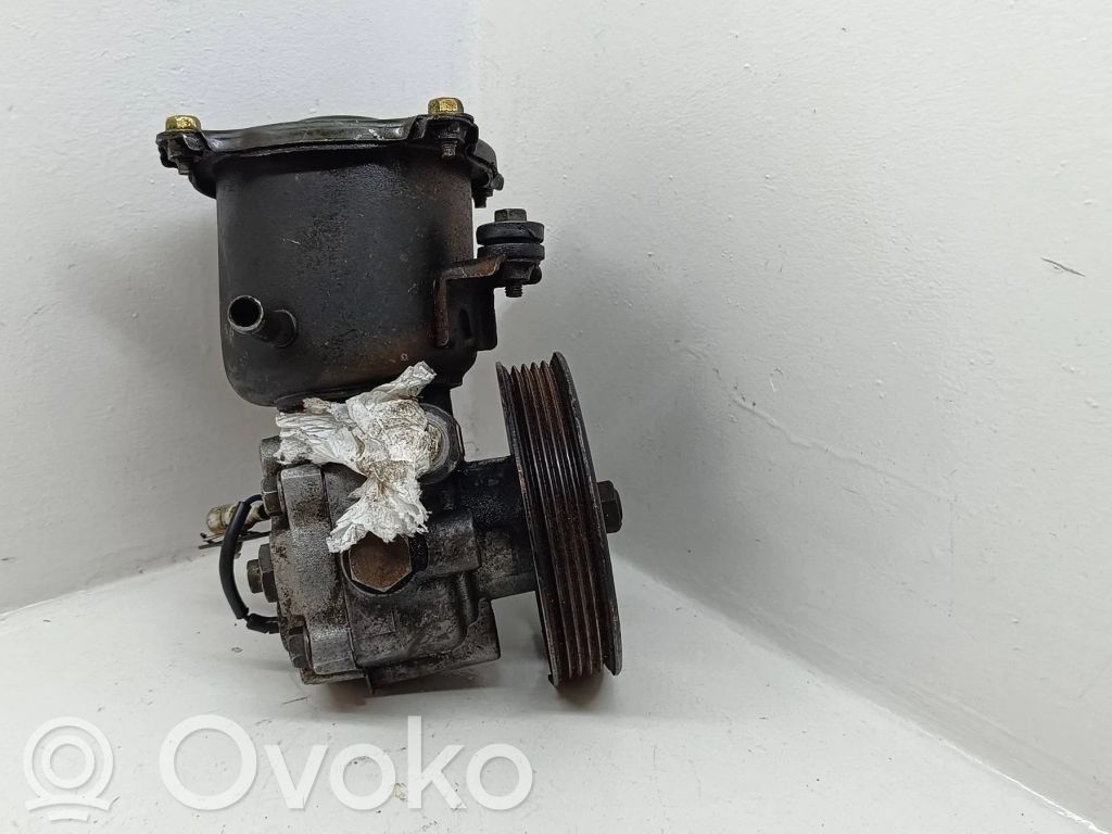 Ohjaustehostimen pumppu   7801042