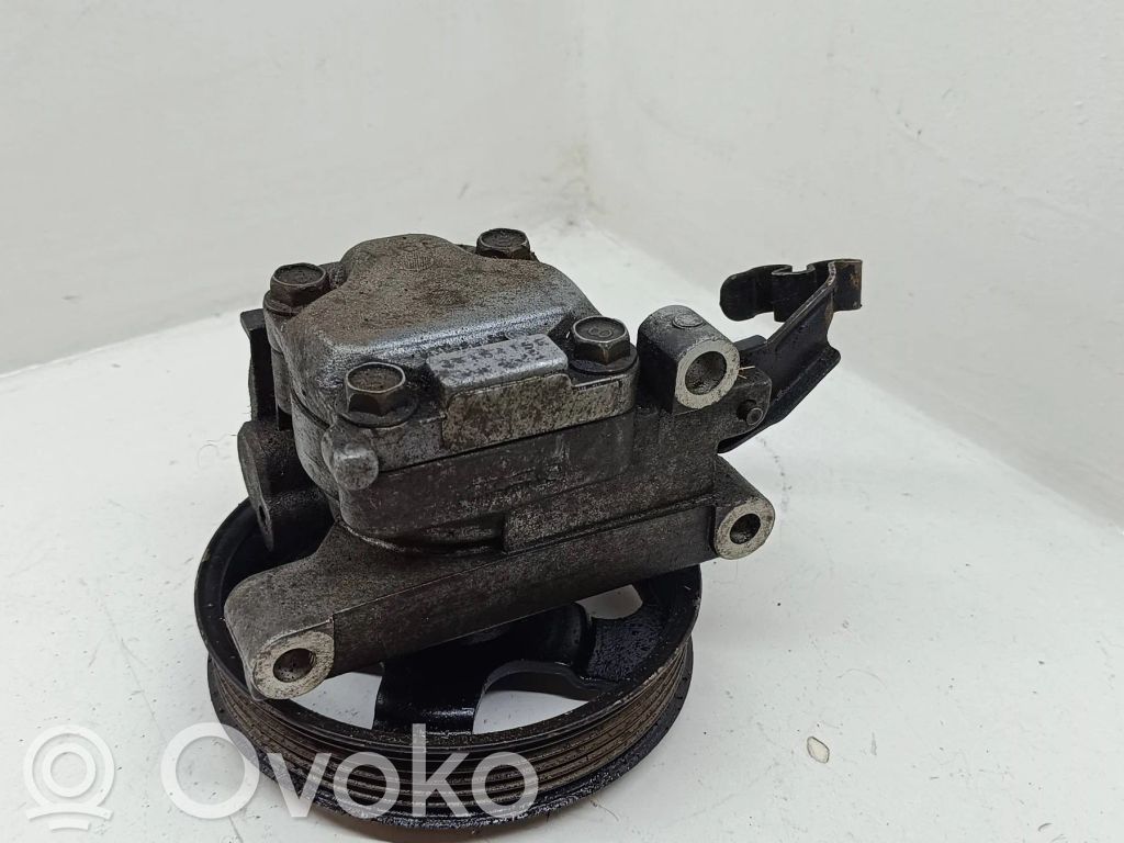Ohjaustehostimen pumppu   5525108