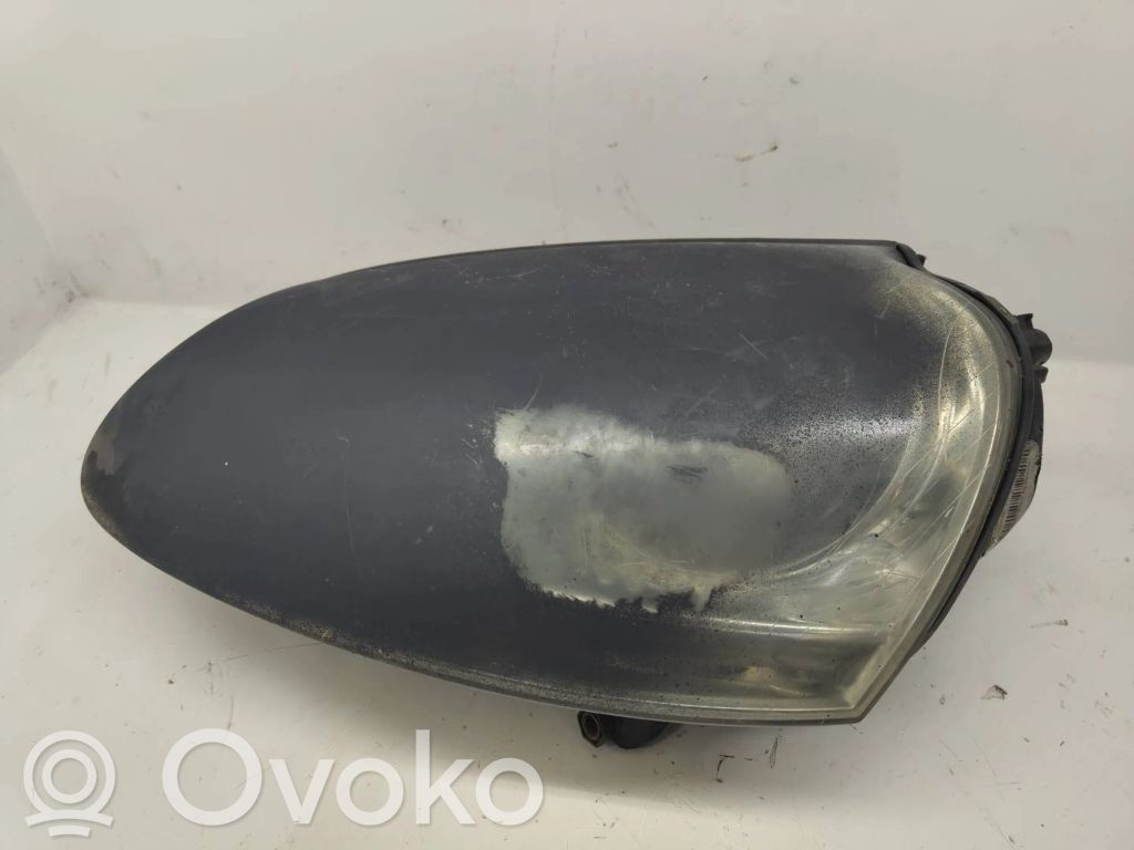 Volkswagen Golf V Lampa przednia 