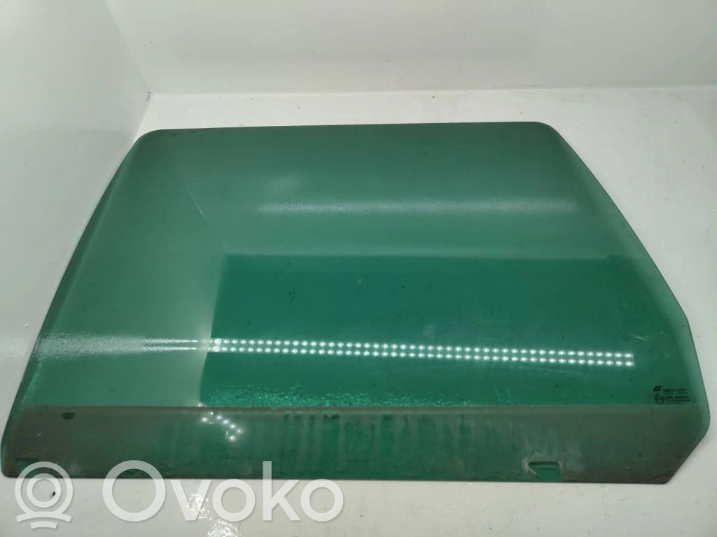 Volkswagen Sharan Rear side window 