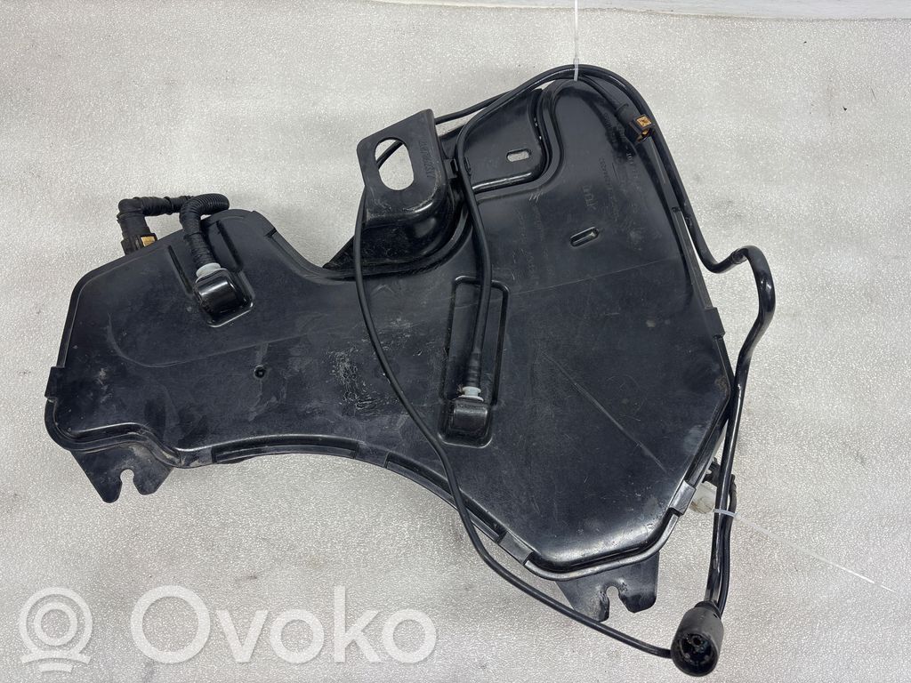Peugeot 407 AdBlue liquid reservoir 