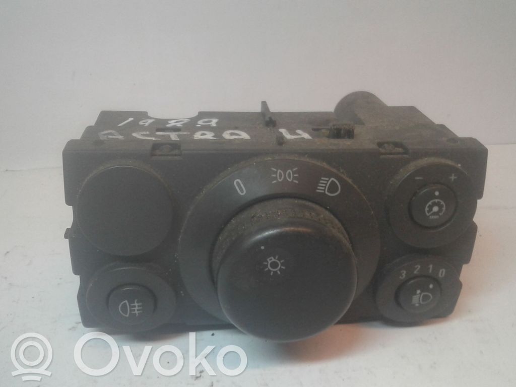 Opel Astra H Interruptor de luz 