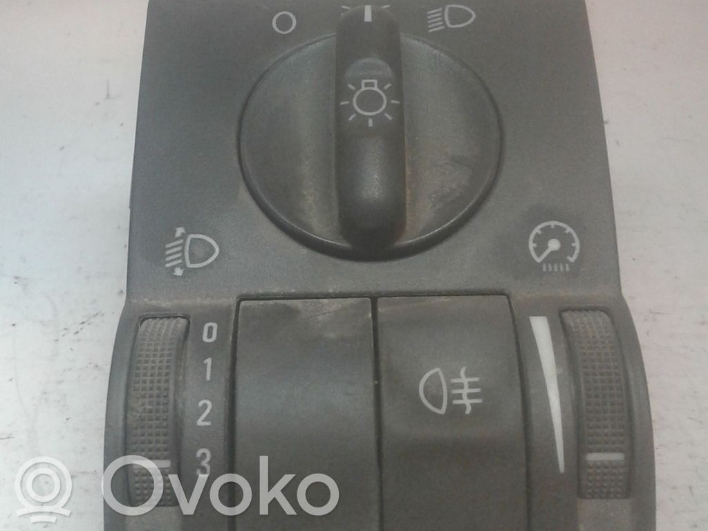 Opel Corsa C Light switch 