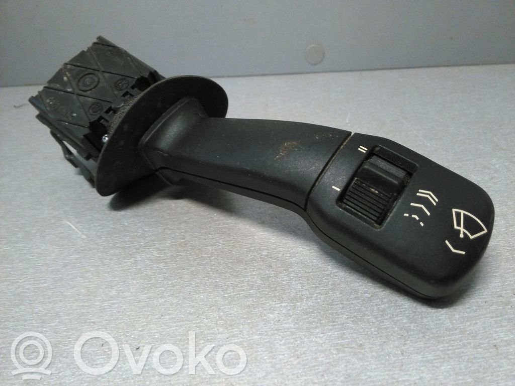 BMW 5 E39 Pyyhkijän vipu 