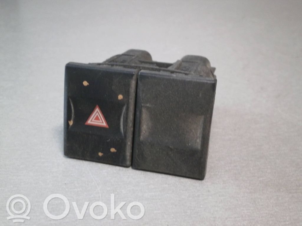 Ford Mondeo Mk III Hazard light switch 