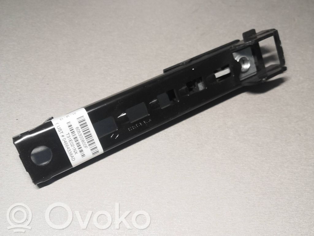 Fiat Freemont Turvavyön korkeudensäädin 