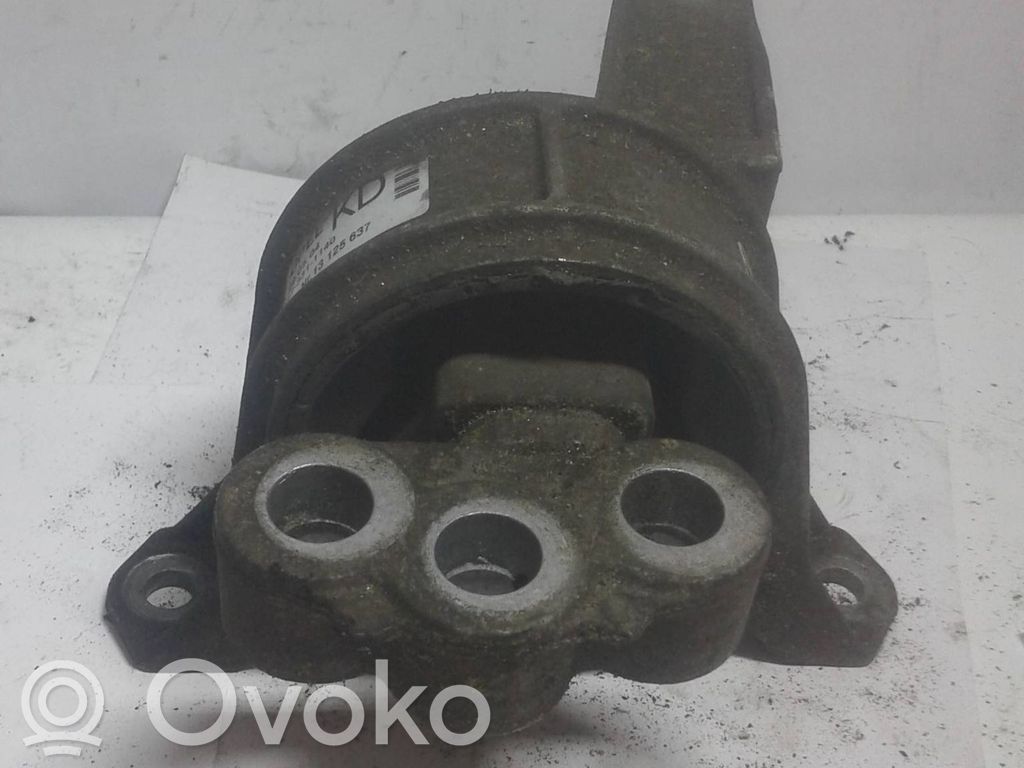 Opel Meriva A Engine mount bracket 