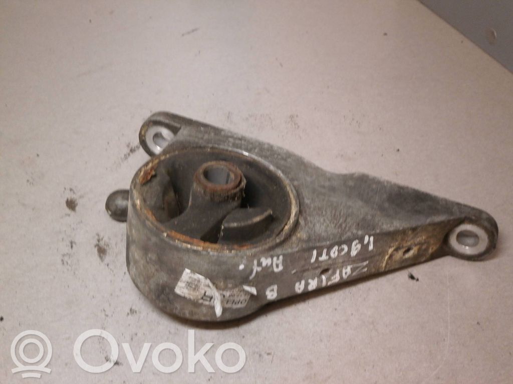 Opel Zafira B Engine mount bracket 