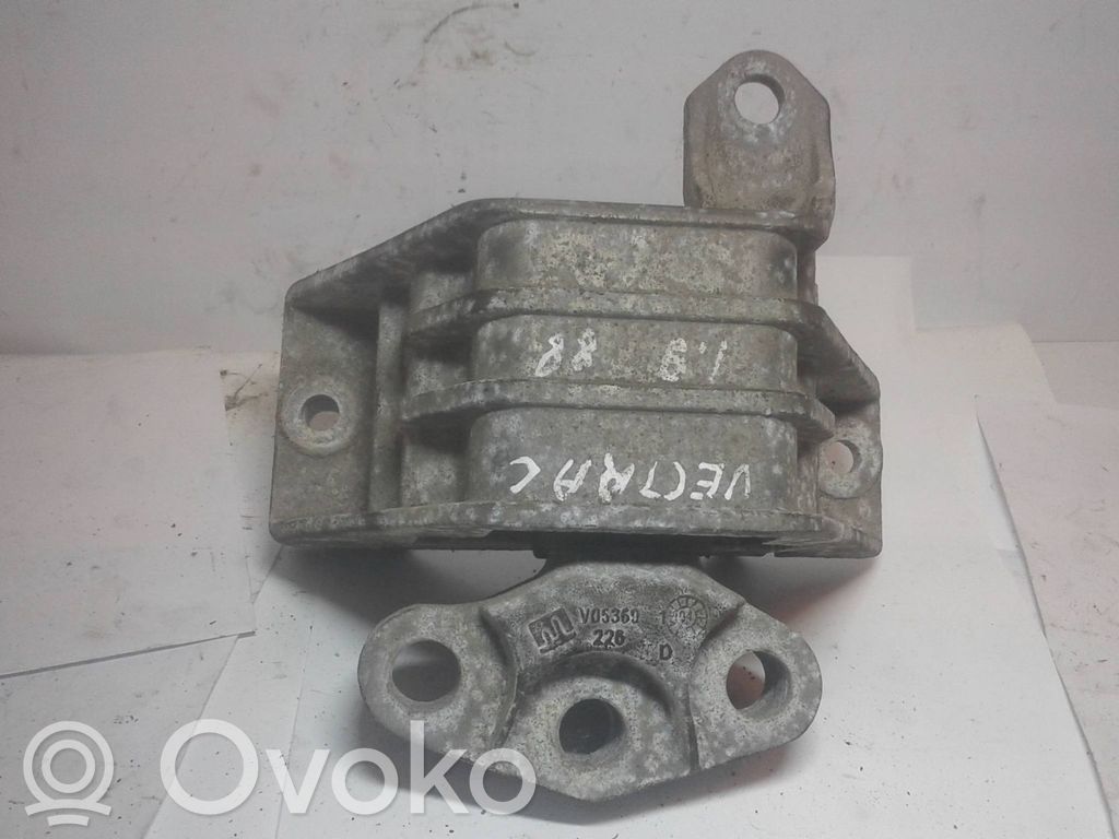 Opel Vectra C Engine mount bracket 