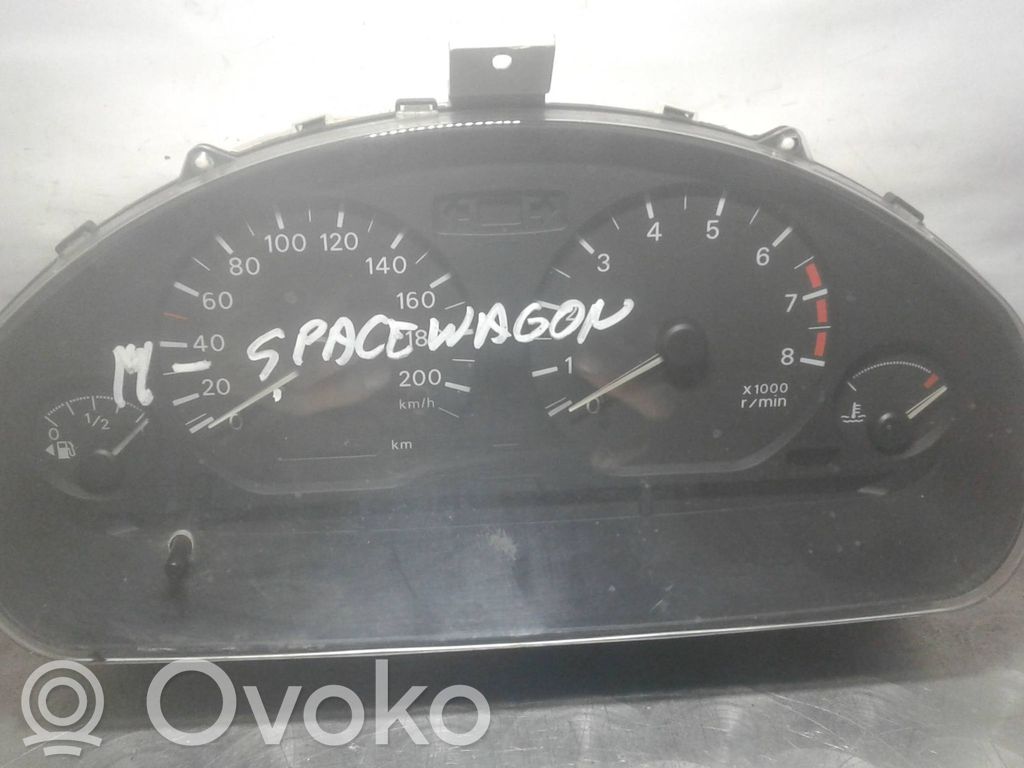 Licznik / Prędkościomierz   MR270272,NS0010796W,1573807780
