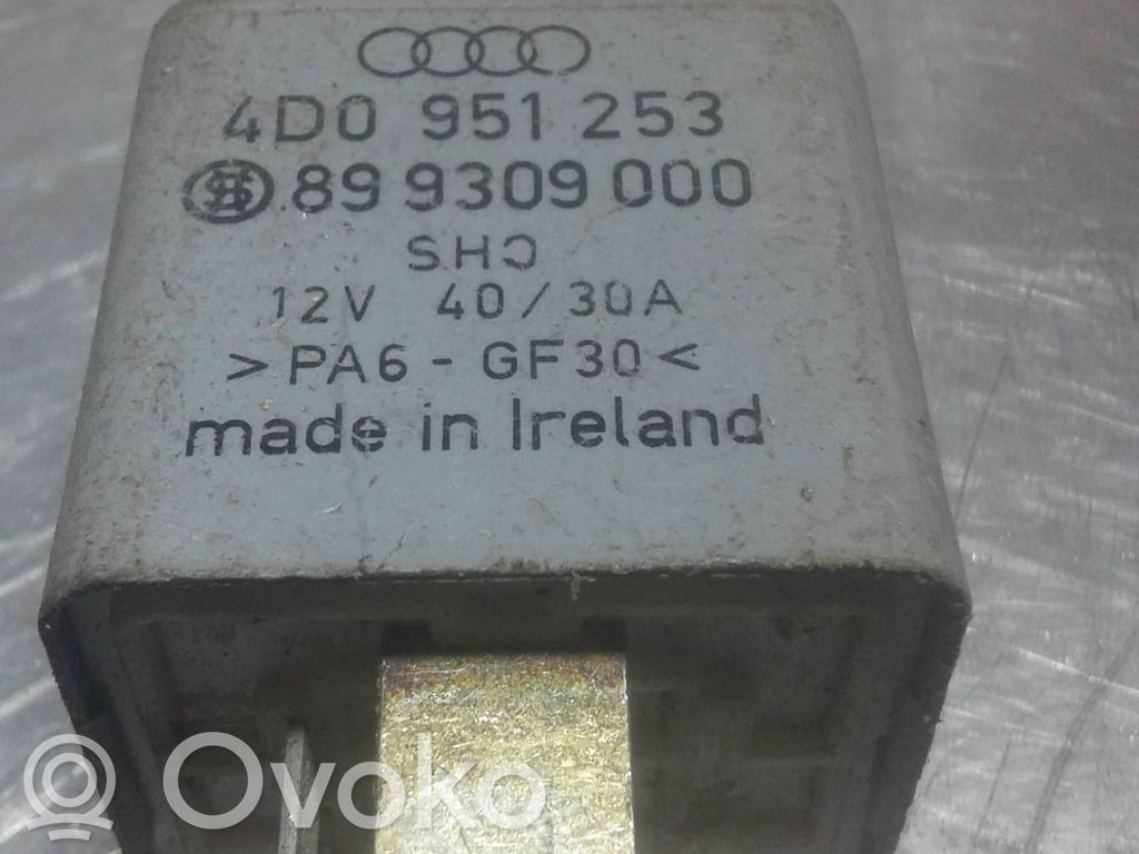 Audi A6 S6 C5 4B Muu rele 
