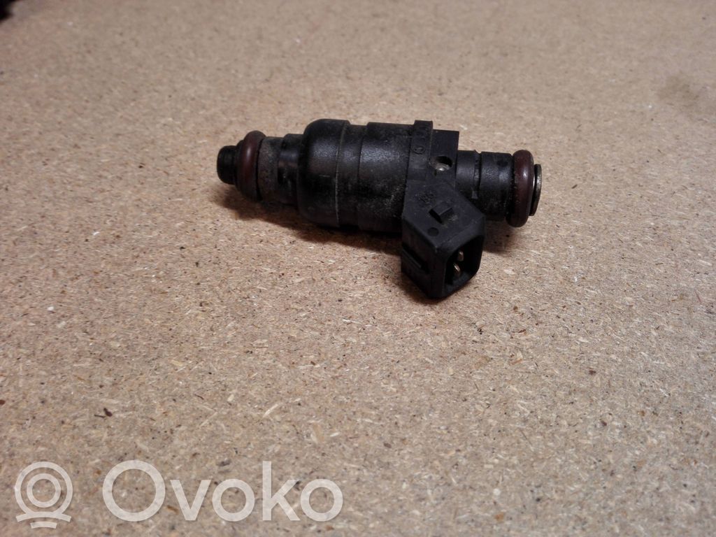 Audi A6 S6 C5 4B Inyector de combustible 