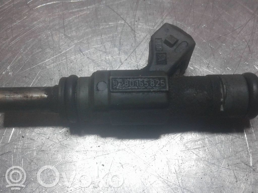 Volkswagen Golf IV Inyector de combustible 