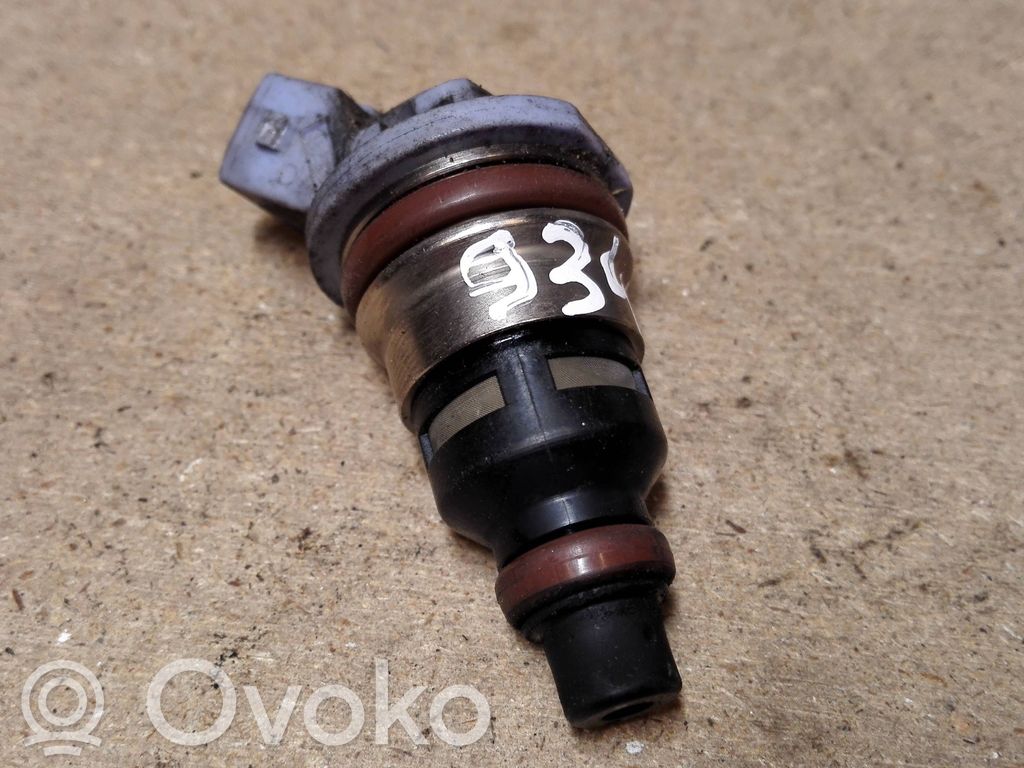 Ford Galaxy Fuel injector 