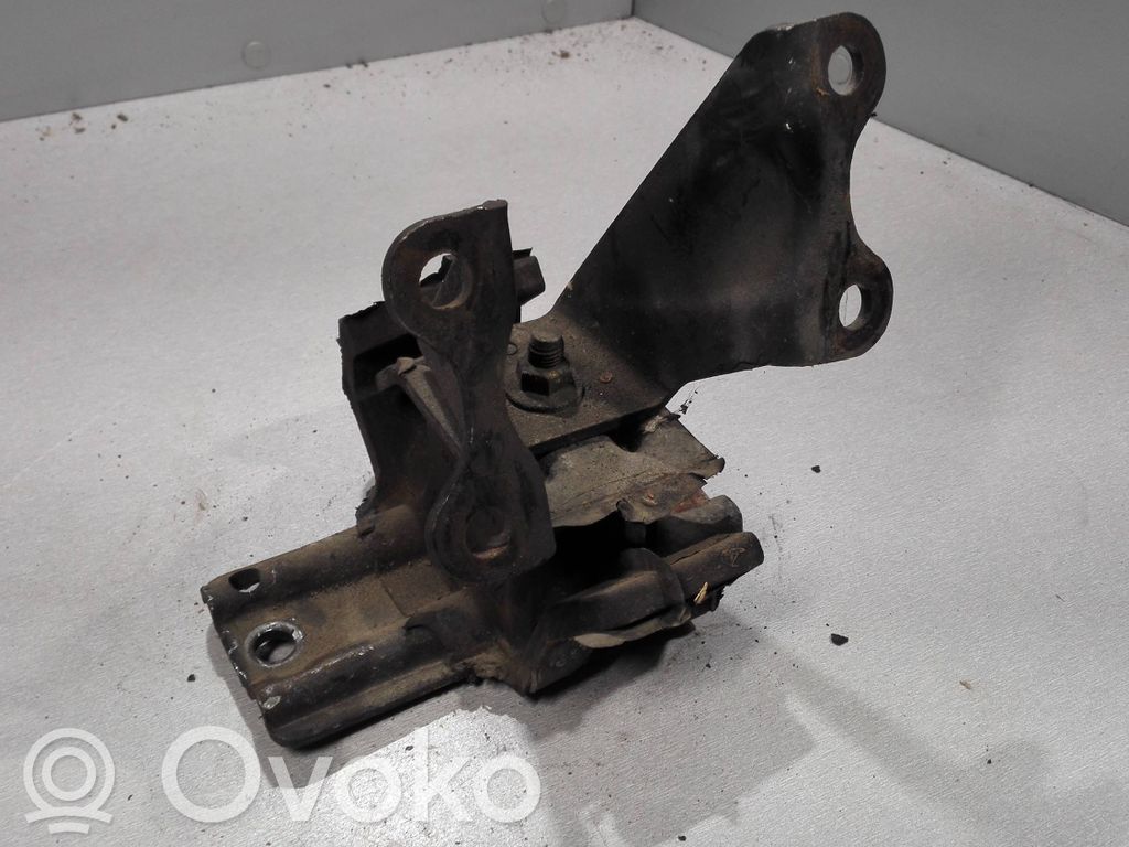 Nissan Terrano Engine mount bracket 