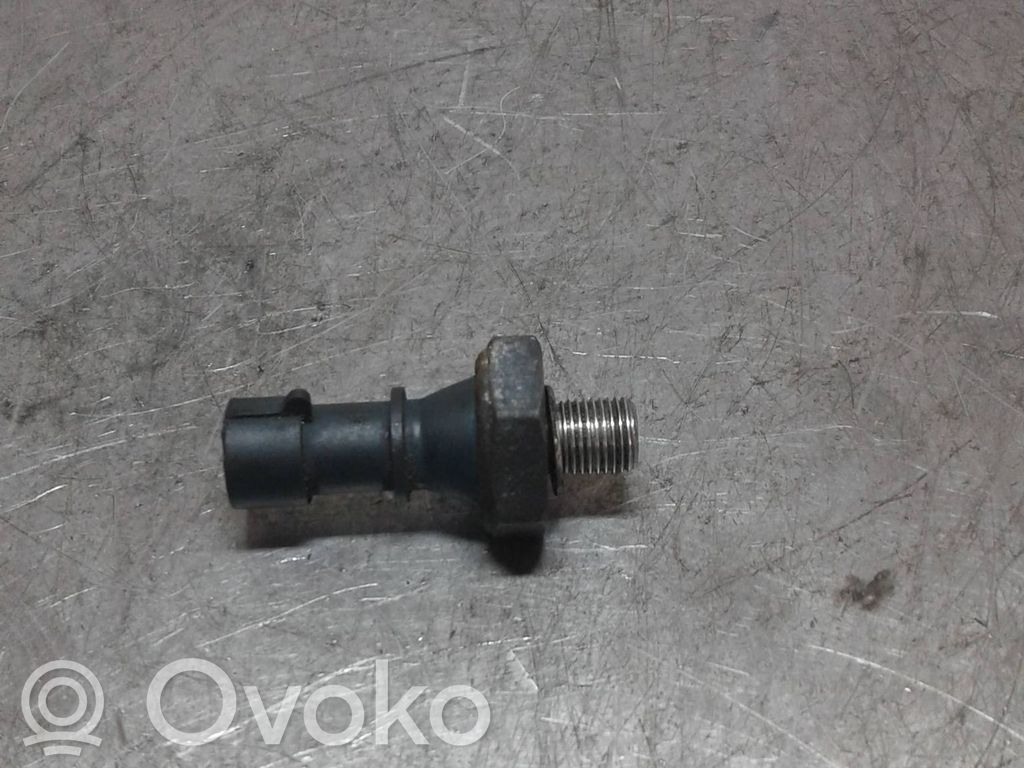 Czujnik ciśnienia oleju   93190643,093190643,1238696,1247680,1252555,1252573,25240G570E,25240Z550A,37240P2FA01,55354325,55571864,5558158,55581588,9053490,90534902,9319064