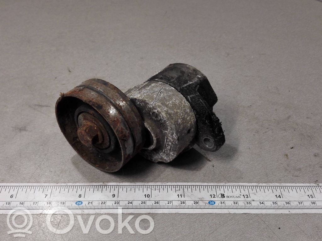 Opel Vectra B Napinacz paska alternatora 