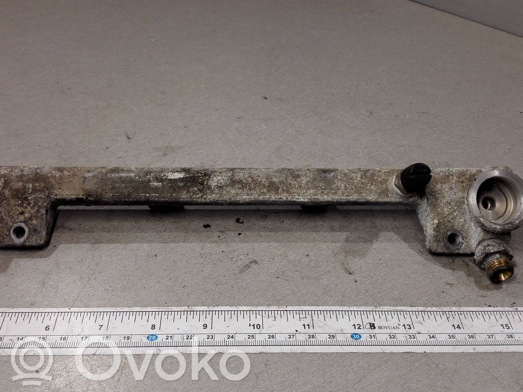 Opel Vectra B Kraftstoffverteiler Einspritzleiste Verteilerrohr 