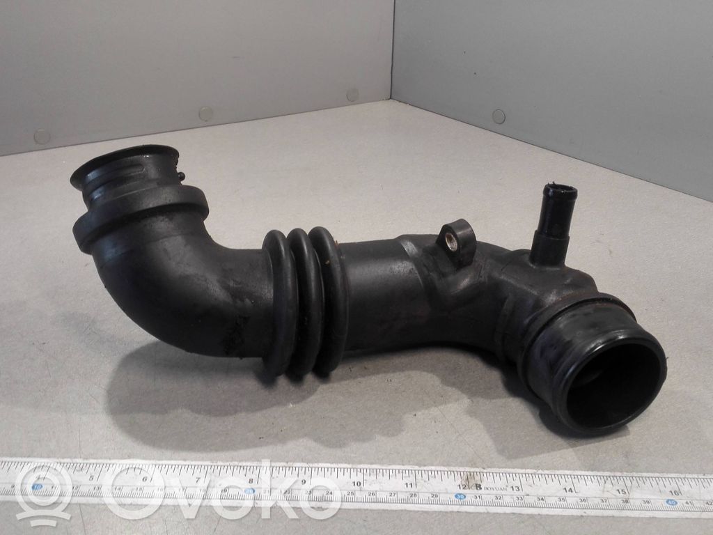 Mazda 626 Air intake hose/pipe 