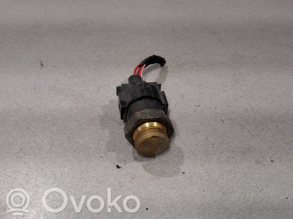 Volkswagen PASSAT B4 Sensor de temperatura del refrigerante 