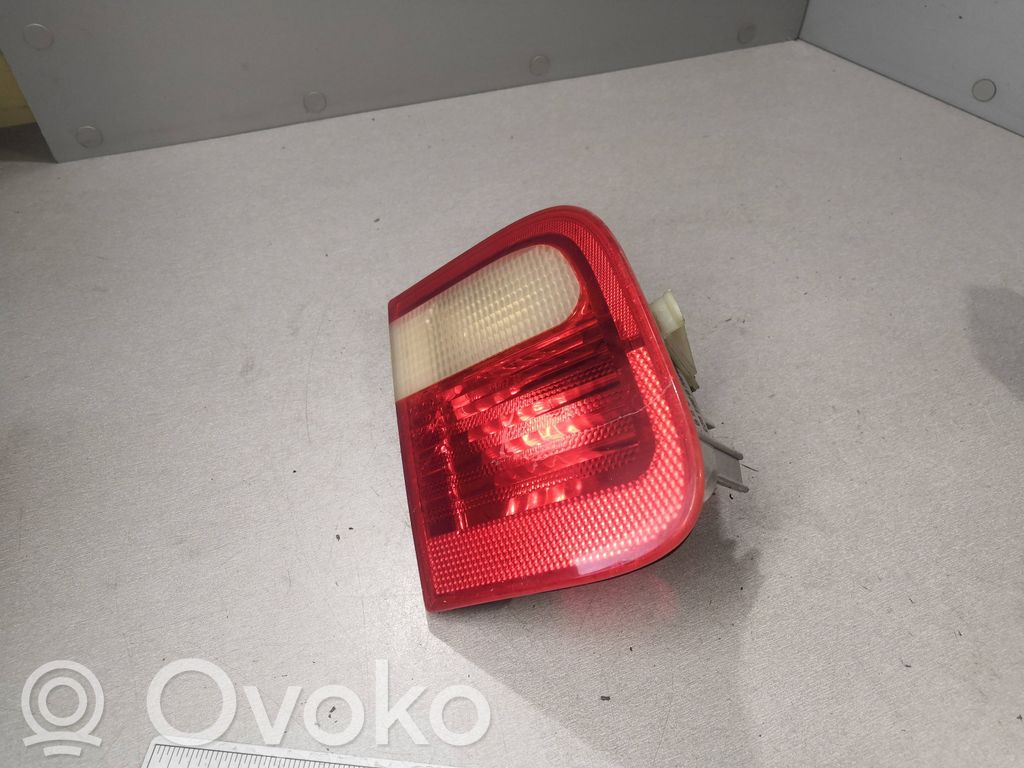 BMW 3 E46 Takaluukun takavalot 