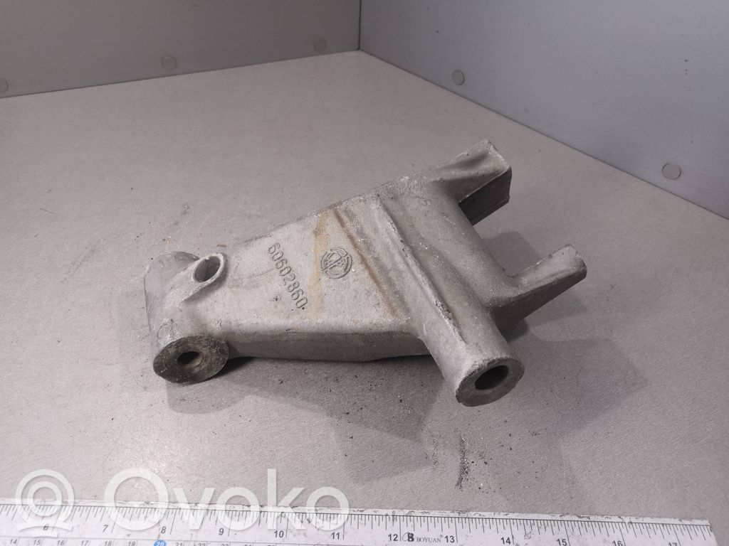 Alfa Romeo 147 Engine mounting bracket 