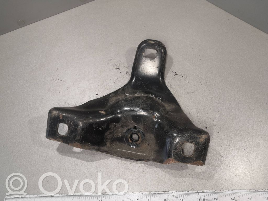 Ford Focus Engine mount bracket 