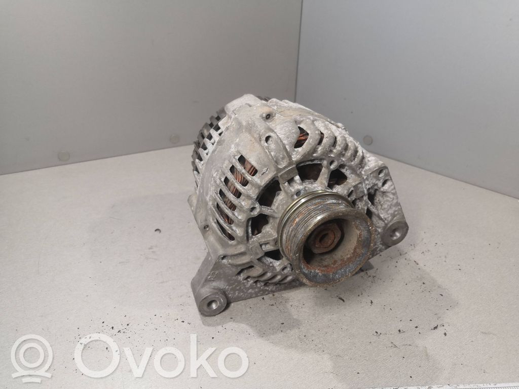 Volkswagen PASSAT B5 Ģenerators 
