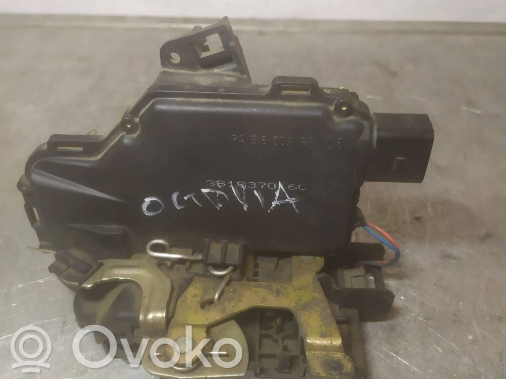 Skoda Octavia Mk1 (1U) Zamek drzwi przednich 