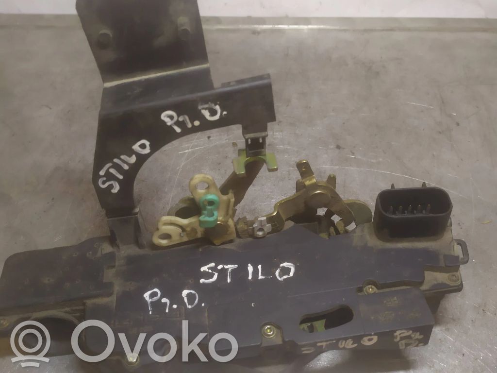Fiat Stilo Încuietoare ușă față 