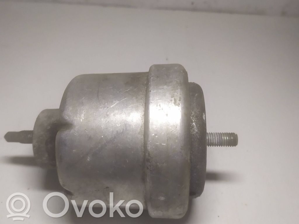 Opel Vectra B Engine mount bracket 