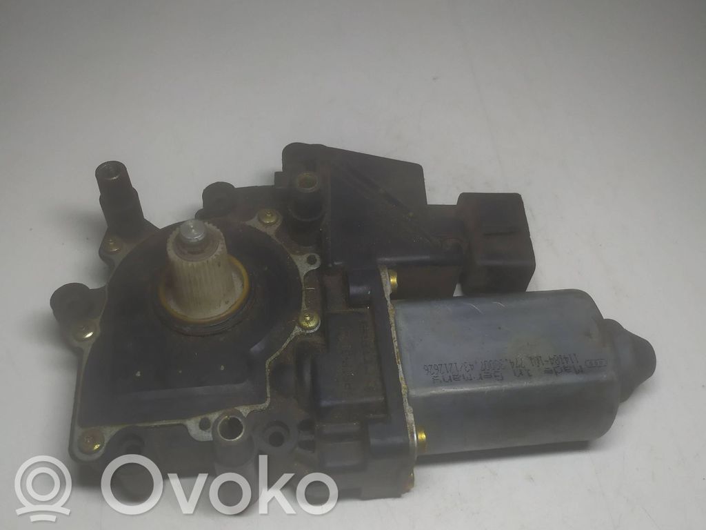Audi A4 S4 B5 8D Silnik regulatora szyby drzwi przednich 