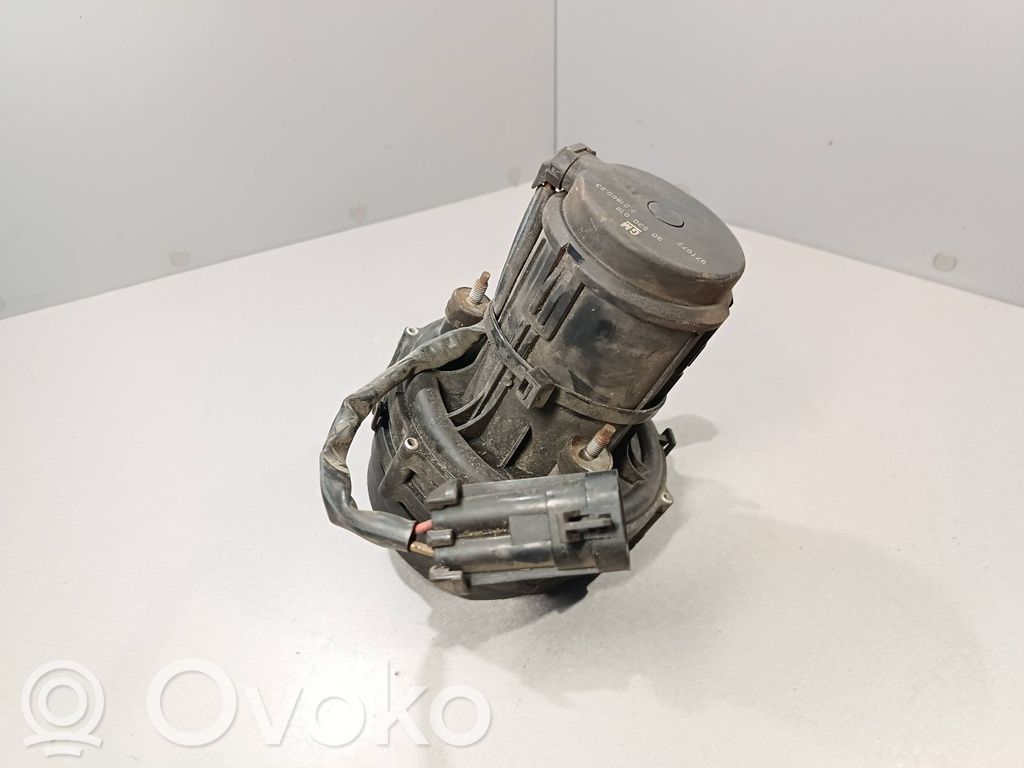 Opel Vectra B Pompa powietrza wtórnego 