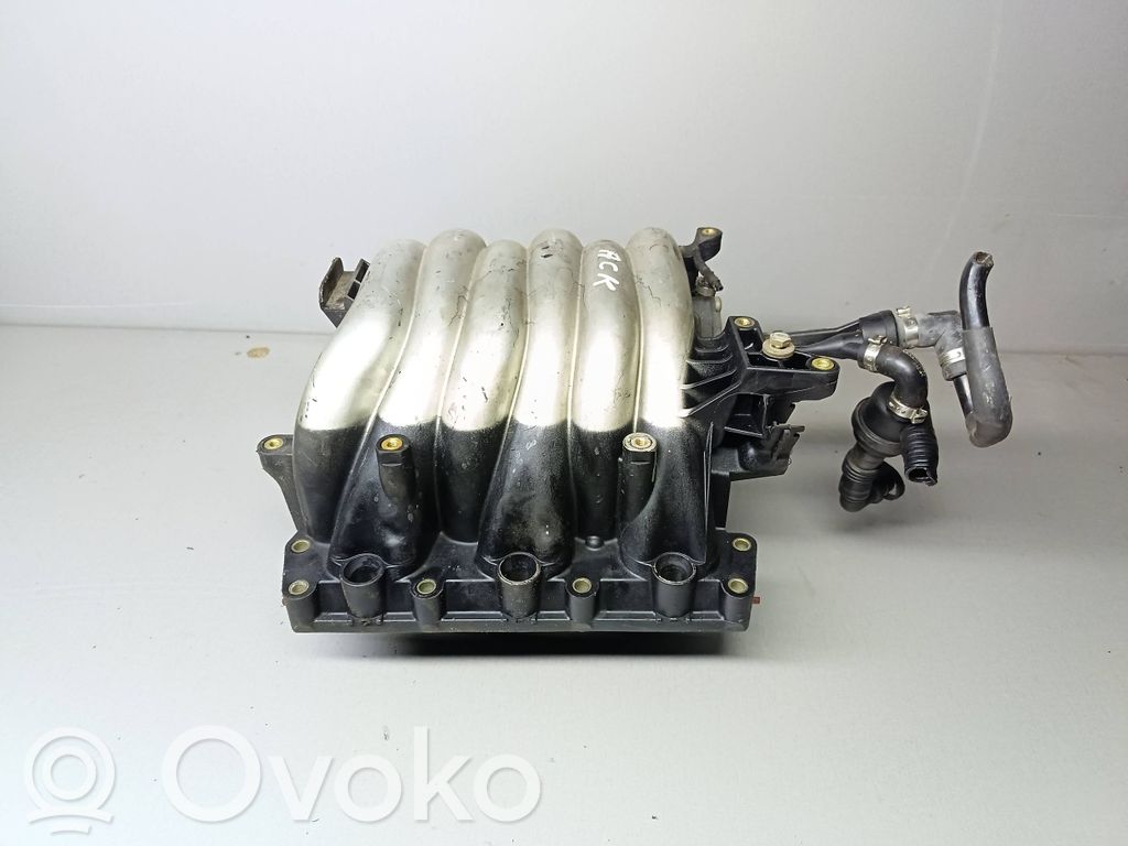 Audi A6 S6 C5 4B Kolektorius įsiurbimo 