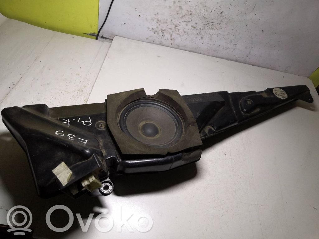 BMW 5 E39 Altavoz de la puerta delantera 