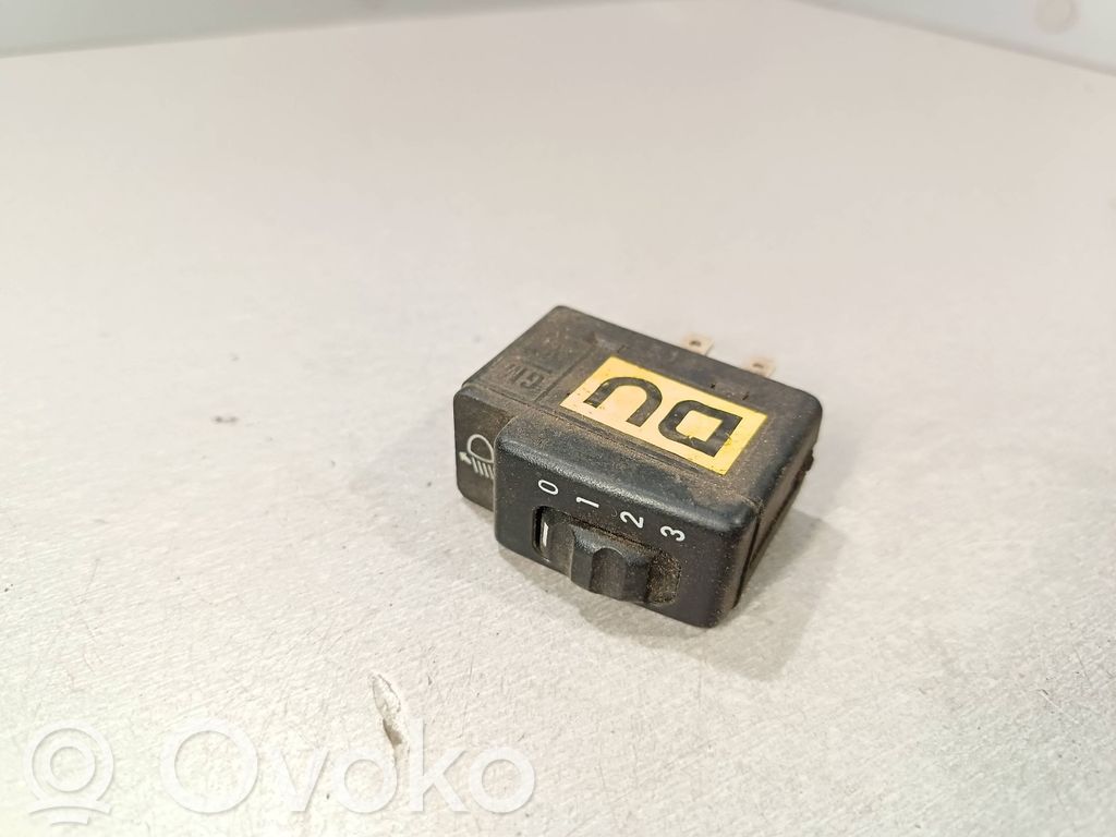 Opel Tigra A Headlight level height control switch 