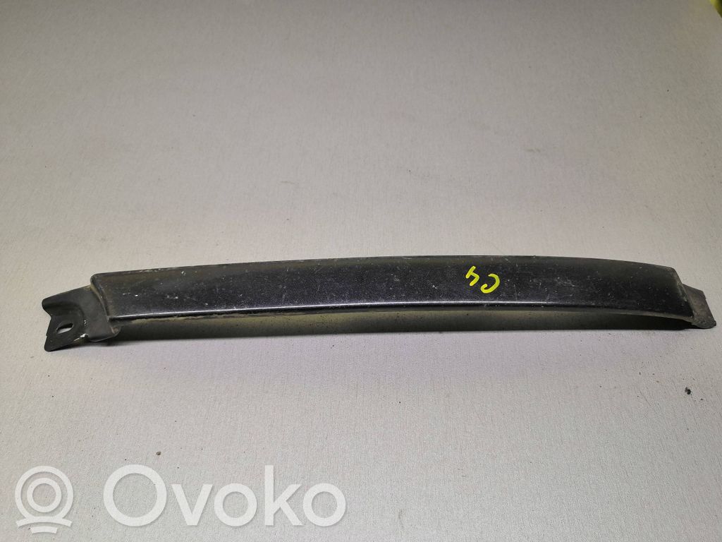Audi 100 S4 C4 Listwa pod lampę przednią 