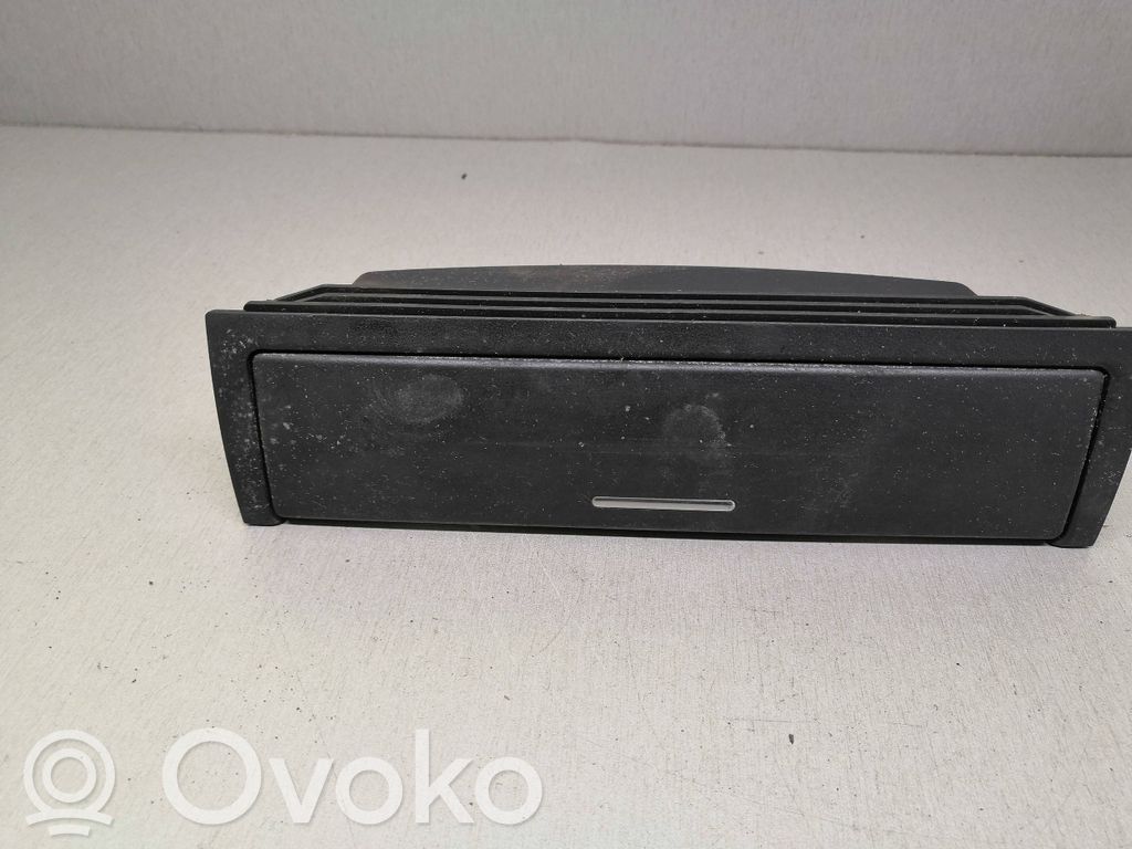 BMW 3 E46 Stalčiukas 