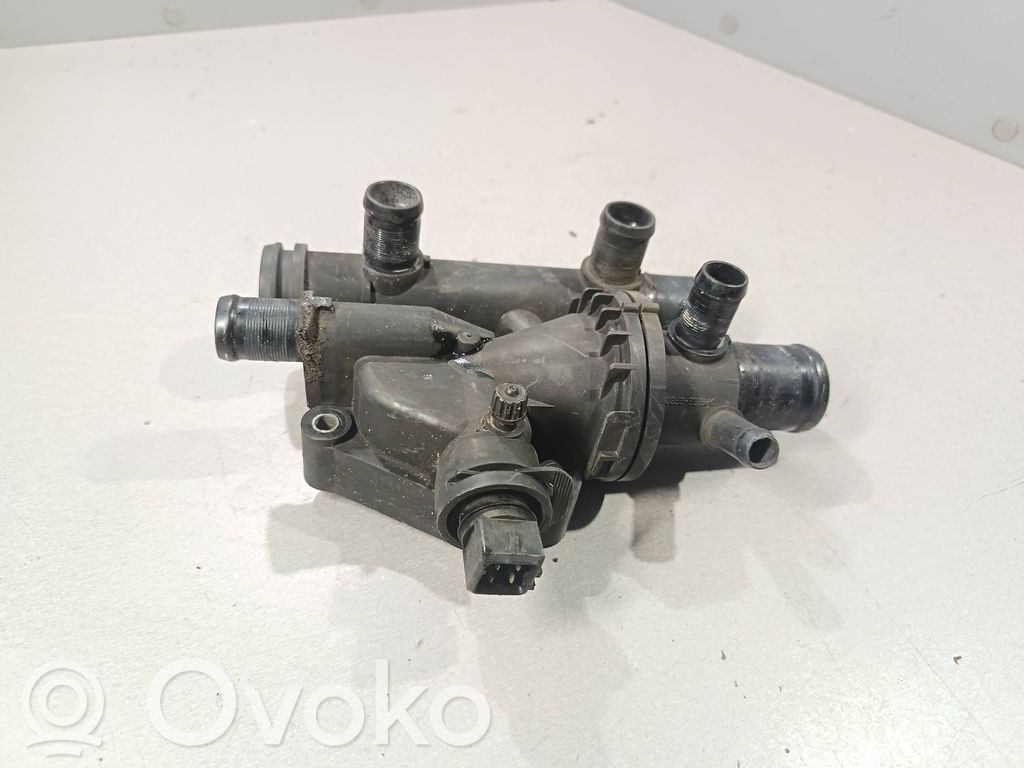 Renault Laguna II Termostaatin kotelo 