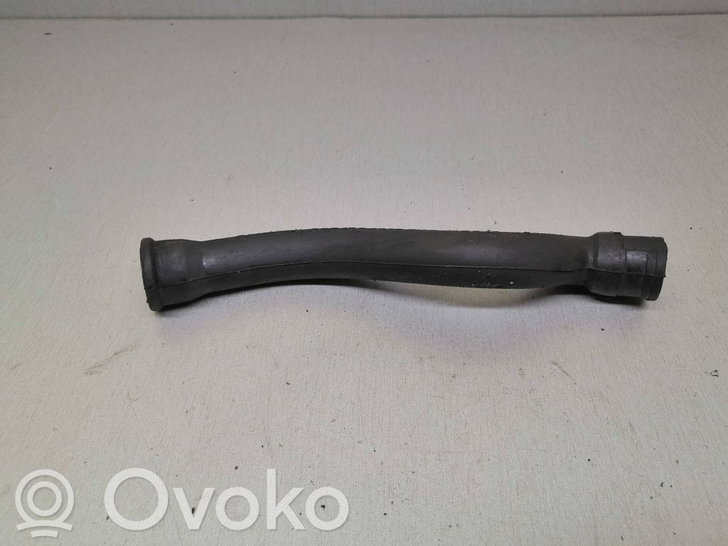 Audi 80 90 S2 B4 Przewód / Odma odpowietrzenia 