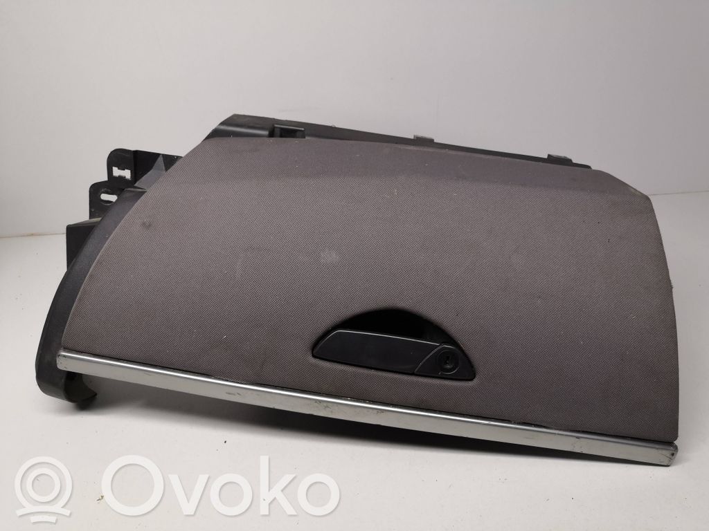 Peugeot 807 Handschuhfach 