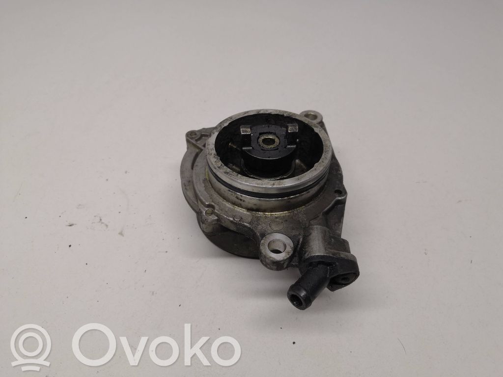 BMW 5 E39 Вакуумный насос 